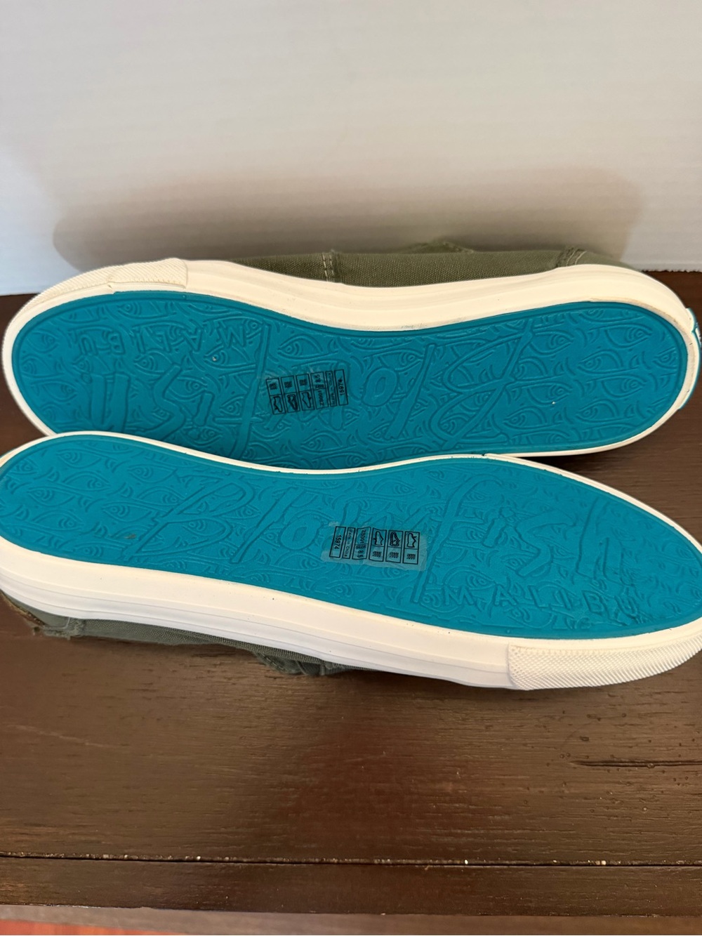 Olive Green Slip-On Canvas Women’s Sneakers - Picture 3 of 5
